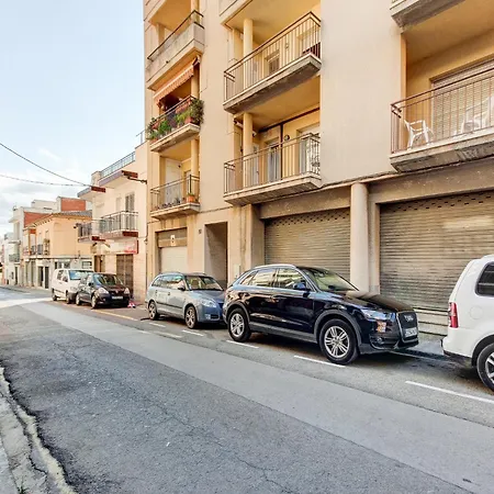 Apartment In Roses Near Sand Beach *