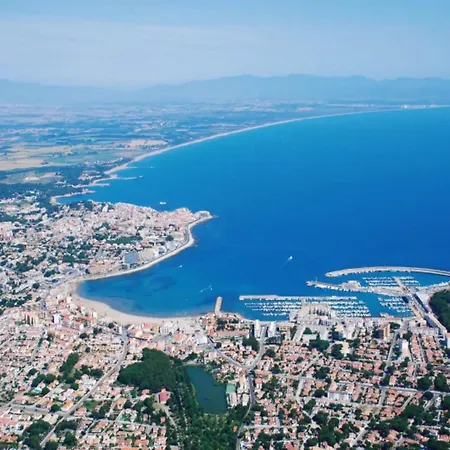 Apartment In Roses Near Sand Beach Apartment Roses